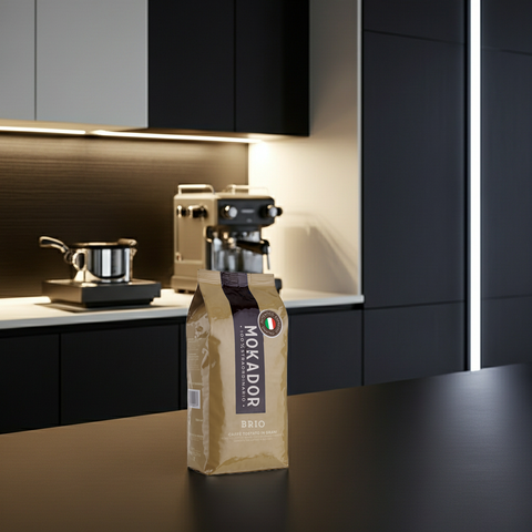 Mokador Brio 1000g: Besonders säurearme Röstung mit intensiver Fülle für Siebträger und Mahlwerke.