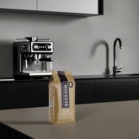 Beste Bohnen für viel Crema: Mokador Brio 60/40 (1kg) – neapolitanischer Stil für Schweizer Geniesser.
